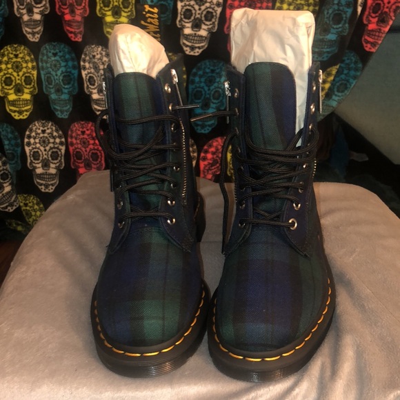 Dr marten black watch tartan boots - Picture 4 of 9